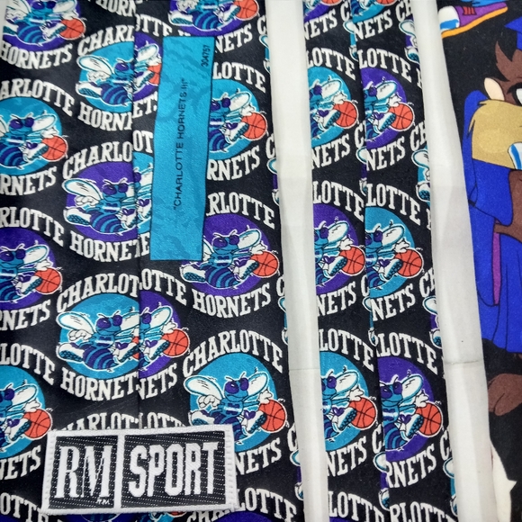 Vintage NBA Charlotte Hornets Men's Silk Neck Tie RM Sports - Picture 4 of 5